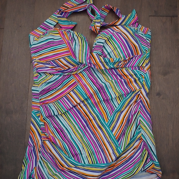 Anne Cole - Halter Tankini Top - Picture 2 of 3